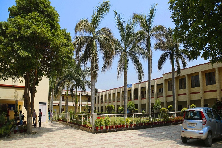 https://cache.careers360.mobi/media/colleges/social-media/media-gallery/10102/2020/2/7/Campus  view of Guru Teg Bahadur National College Ludhiana_Campus-View.jpg